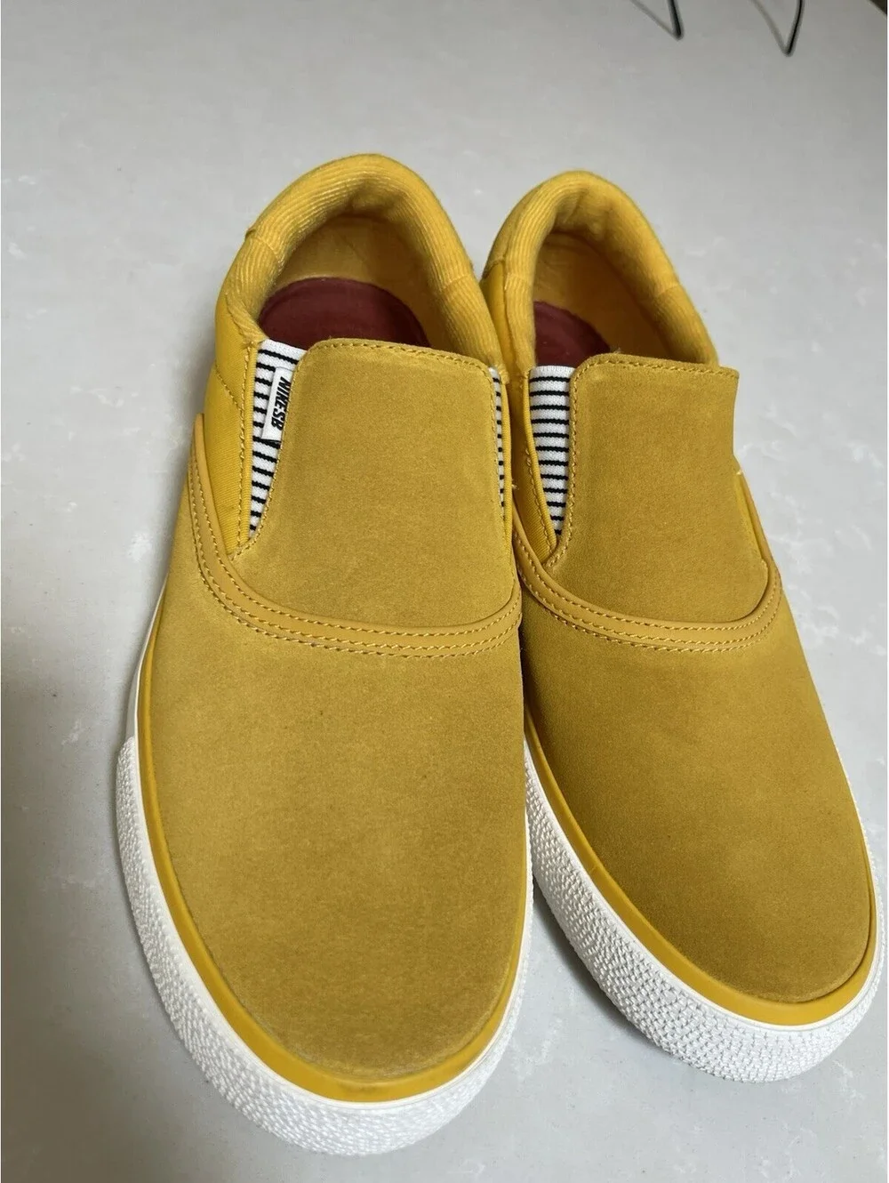 Nike Men's SB Zoom Verona Slip PRM Sulfur Sail Size 7.5 Shoes